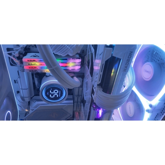 Komputer do gier oraz pracy PC CH690 AMD PRO Ryzen 7 7800X3D 64GB DDR5 RTX 5080 16GB 2TB 1200W W11Pro czarna lub biała